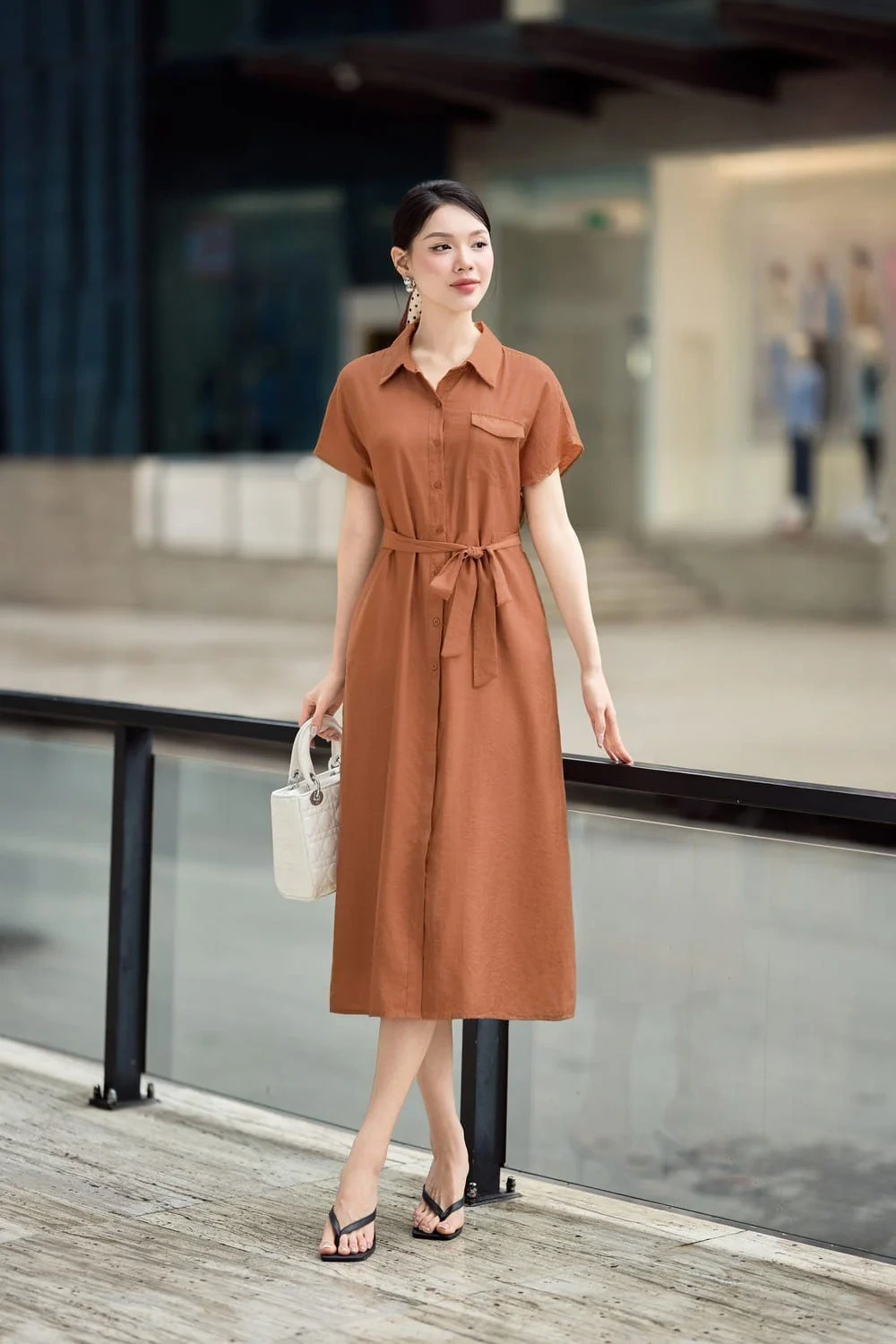 Năm nay mua váy cứ chọn 4 gam màu này, mặc lên là sang xịn, tôn dáng đỉnh cao lại chẳng lo lỗi mốt - 12