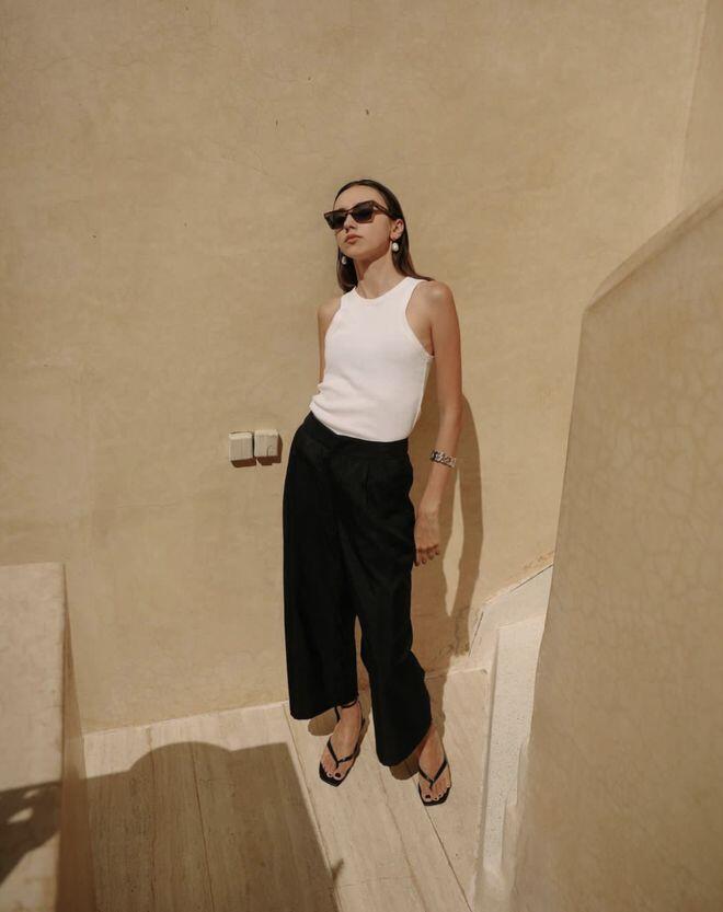 Nghỉ lễ đi du lịch không cần mang cả tủ đồ, chỉ cần 3 outfit này lên hình amp;#34;sống ảoamp;#34; cực đẹp, đi đâu cũng được - 14