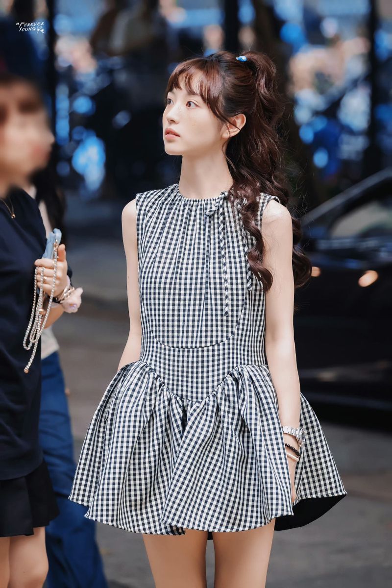 Mỹ nhân amp;#34;mặt học sinh body phụ huynhamp;#34; mặc đẹp từ thảm đỏ tới đời thường, đi tới đâu nơi đó thành sàn diễn - 20