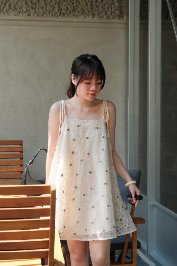 6 kiểu váy Hè amp;#34;hack dángamp;#34;, giúp nàng 1m55 trông như cao thêm cả chục phân lại thon gọn bất ngờ - 6