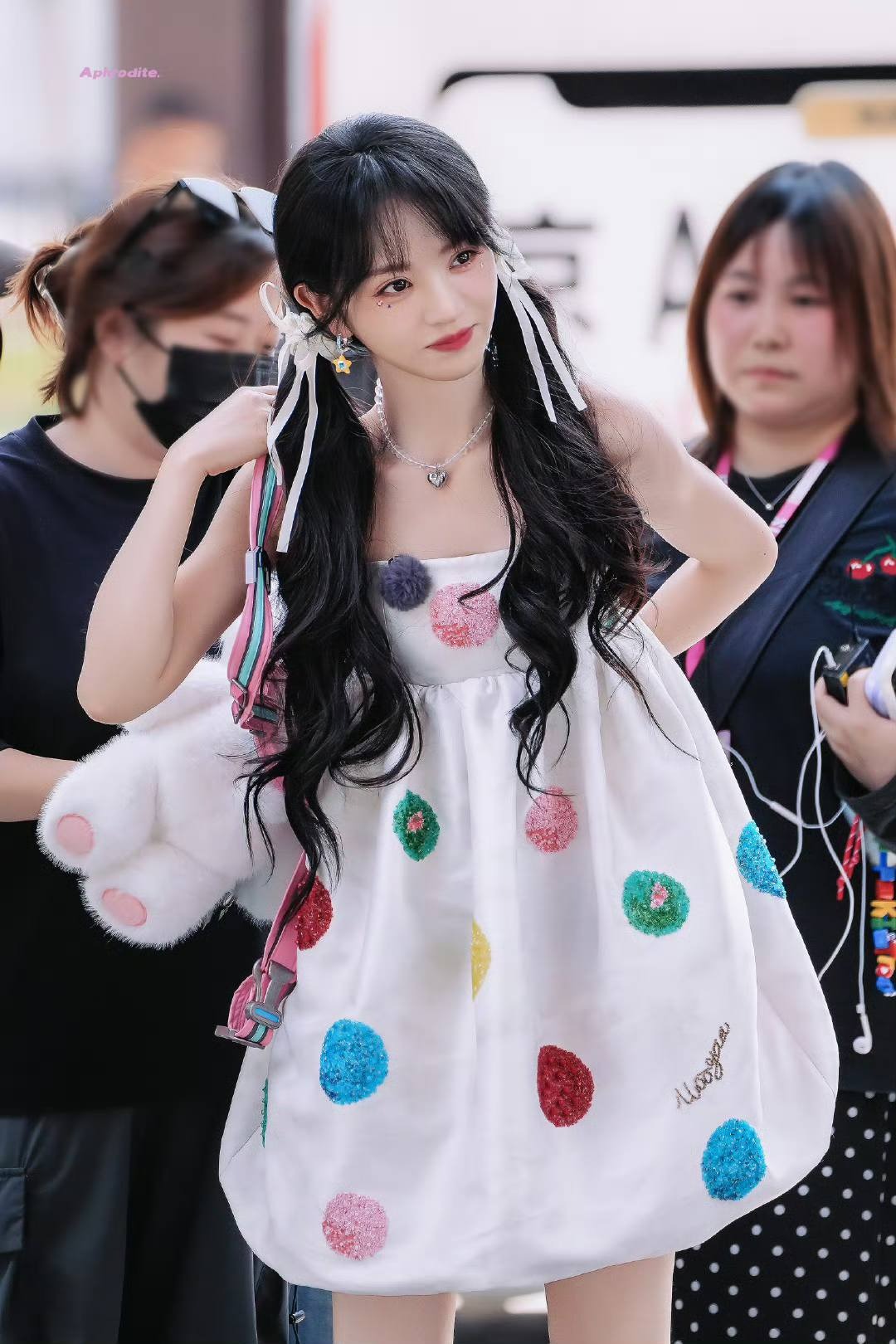 Mỹ nhân amp;#34;mặt học sinh body phụ huynhamp;#34; mặc đẹp từ thảm đỏ tới đời thường, đi tới đâu nơi đó thành sàn diễn - 17