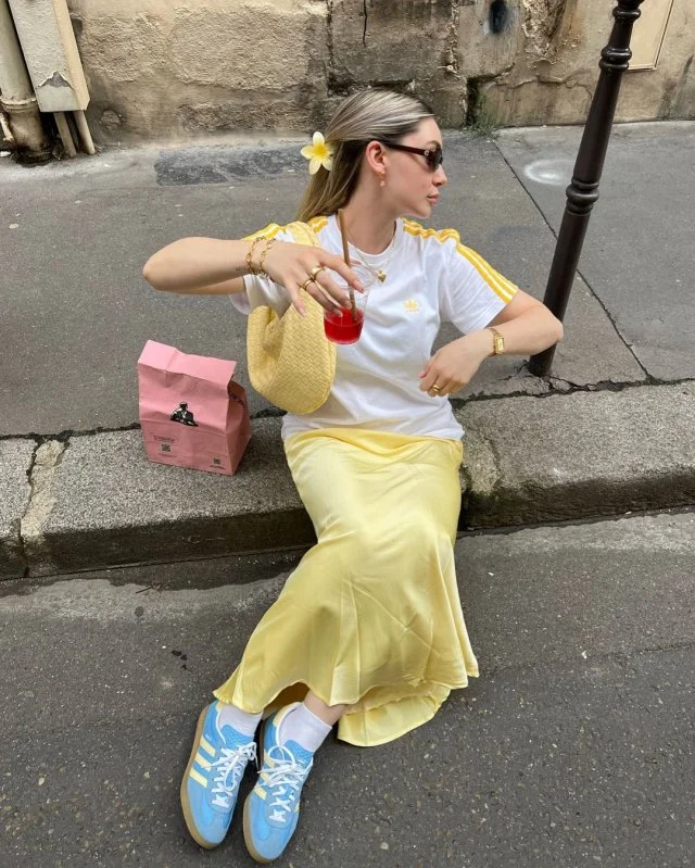 U40 không muốn bị gọi là amp;#34;bà côamp;#34;: Hãy bớt mặc đen trắng và xám, chuyển sang 4 màu này amp;#34;hackamp;#34; tuổi rõ rệt - 6