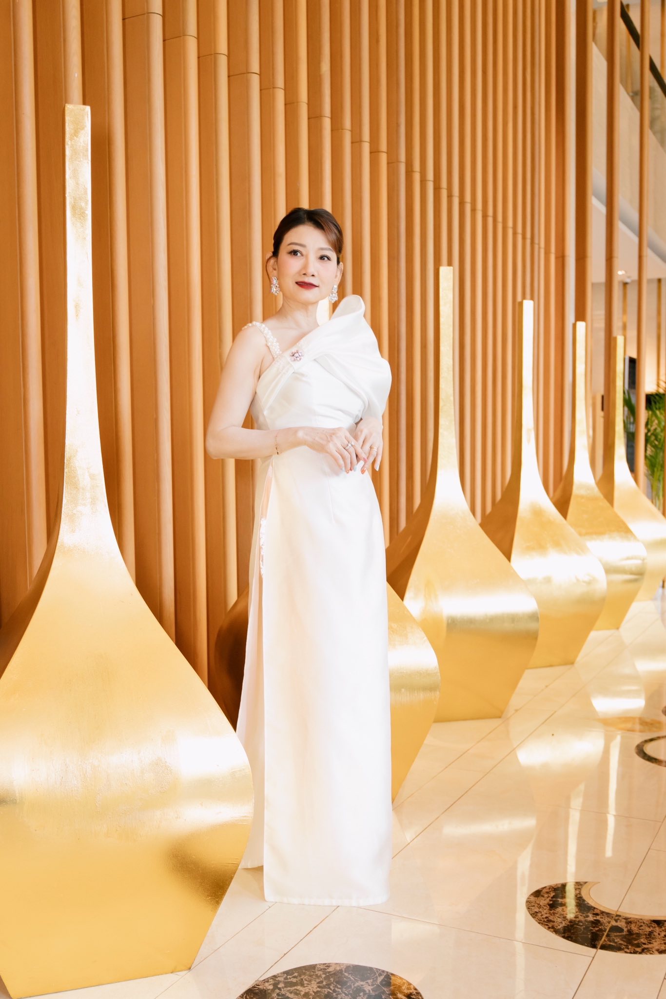 Nữ NSND duy nhất được báo Hàn mệnh danh là “diễn viên quốc dân”: 50 tuổi dáng vẫn nuột, chưa kết hôn dù nhiều người mê - 5