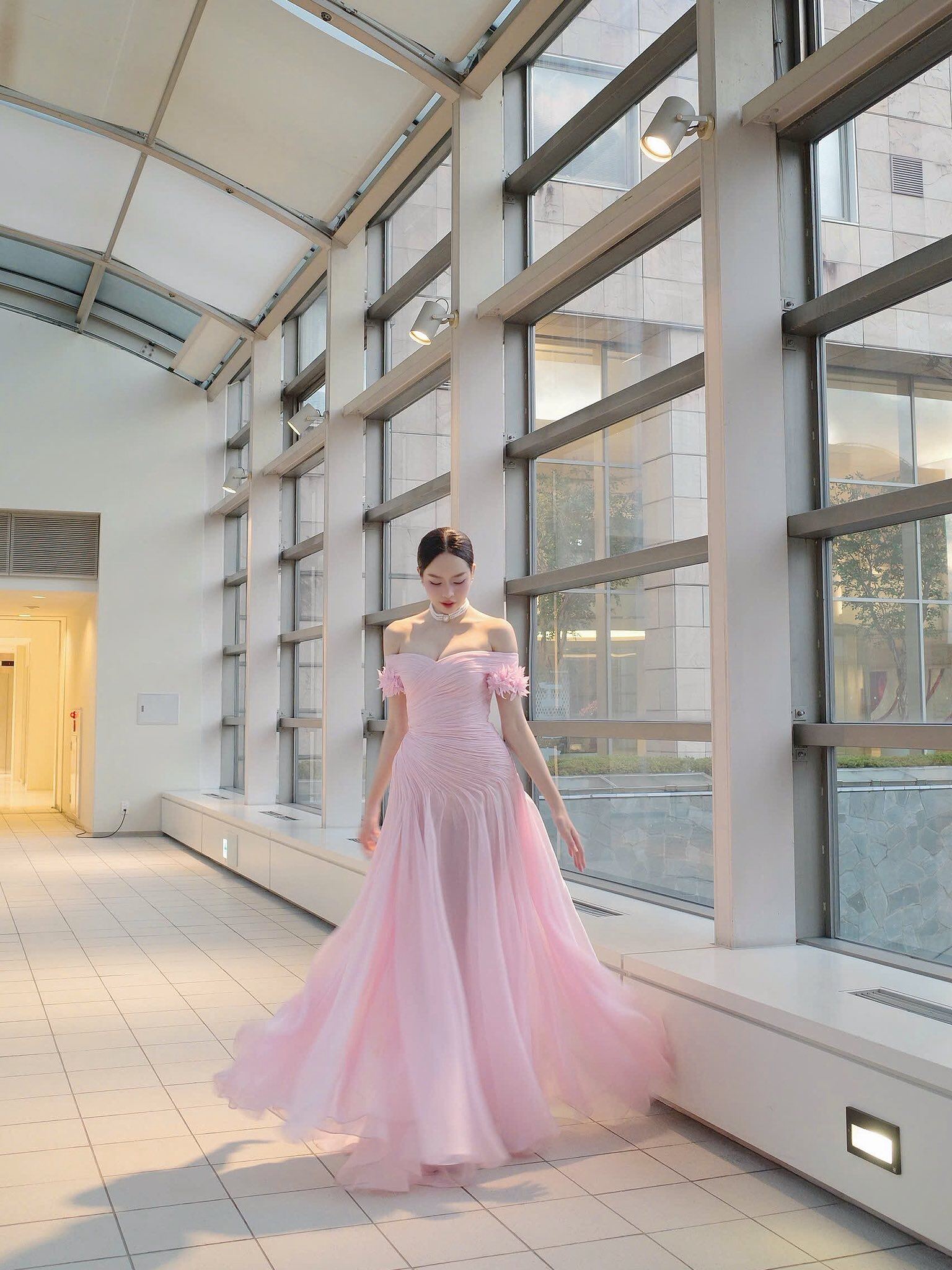 Hoa hậu Việt Nam sở hữu vẻ ngoài amp;#34;không góc chếtamp;#34;, từ gương mặt đến body đều đỉnh cao, lọt top đẹp nhất thế giới - 15