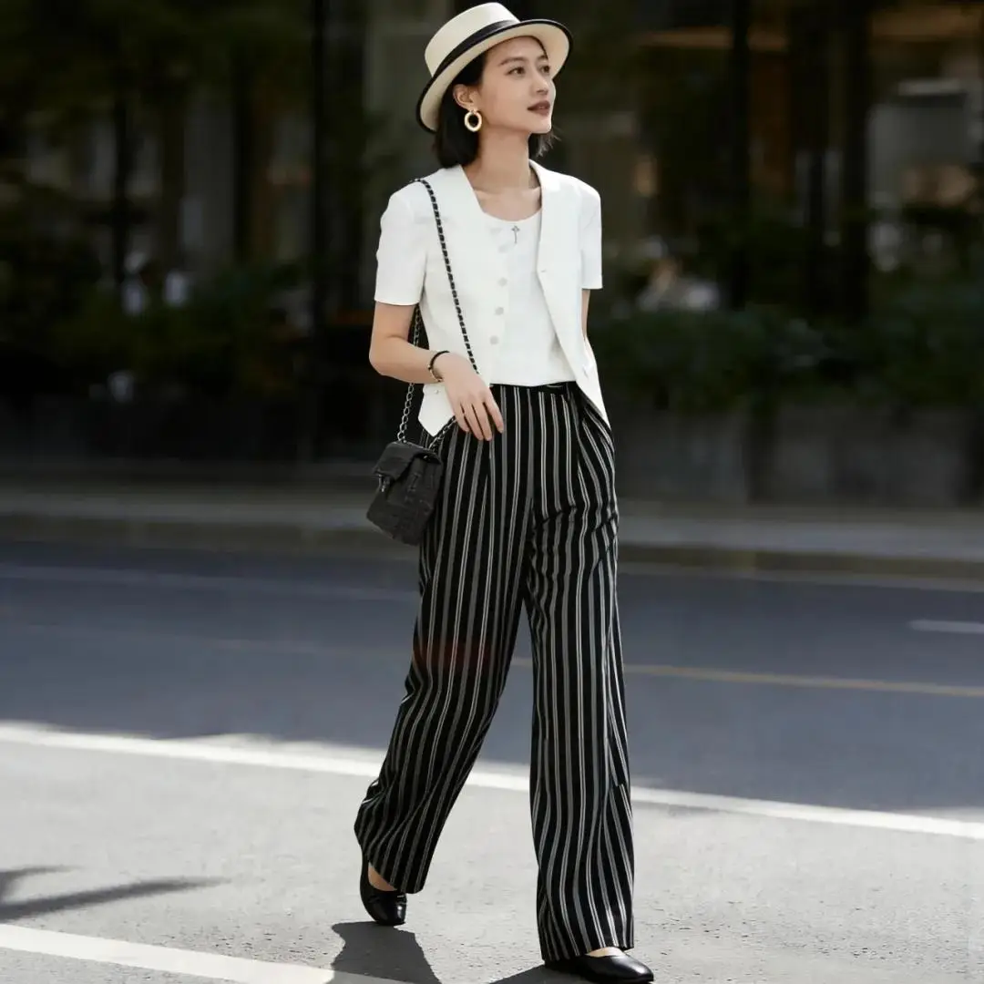 Chỉ cần 1 chiếc áo thun trắng trong tủ đồ, tôi phối ra gần chục kiểu sành điệu khiến ai cũng xin công thức - 11