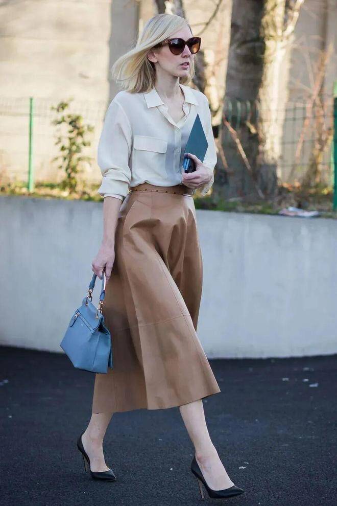 Combo áo sơ mi và chân váy tưởng đơn giản nhưng lại giúp bạn amp;#34;ăn đứtamp;#34; đồng nghiệp nơi công sở - 12