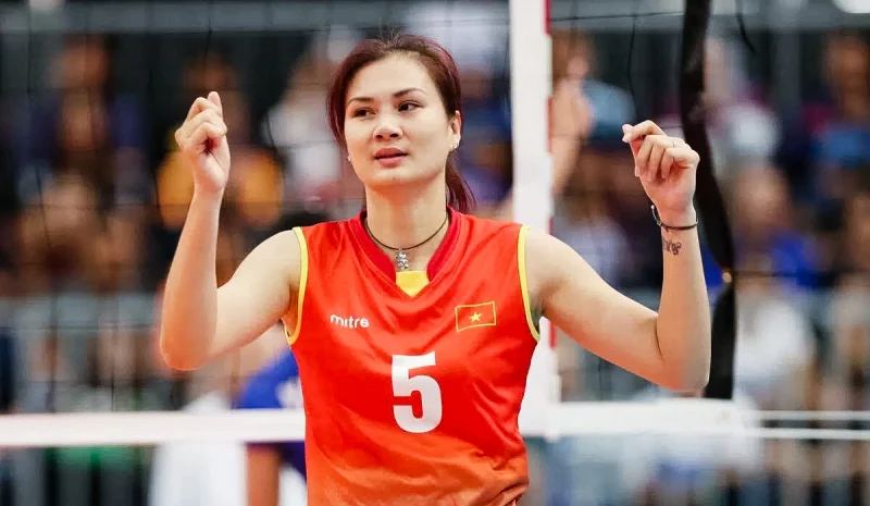 Con gái amp;#34;hoa khôi bóng chuyềnamp;#34; Kim Huệ thừa hưởng gen mẹ, 13 tuổi đã cao gần 1m70, mặt xinh như hoa, bắp tay săn chắc - 2