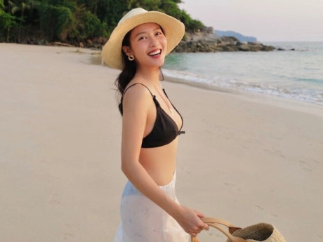 5 kiểu áo tắm sao Việt lăng xê đầu hè