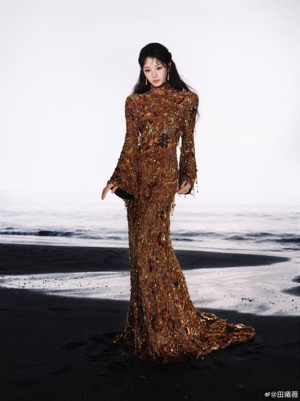 Mỹ nhân amp;#34;mặt học sinh body phụ huynhamp;#34; mặc đẹp từ thảm đỏ tới đời thường, đi tới đâu nơi đó thành sàn diễn - 13