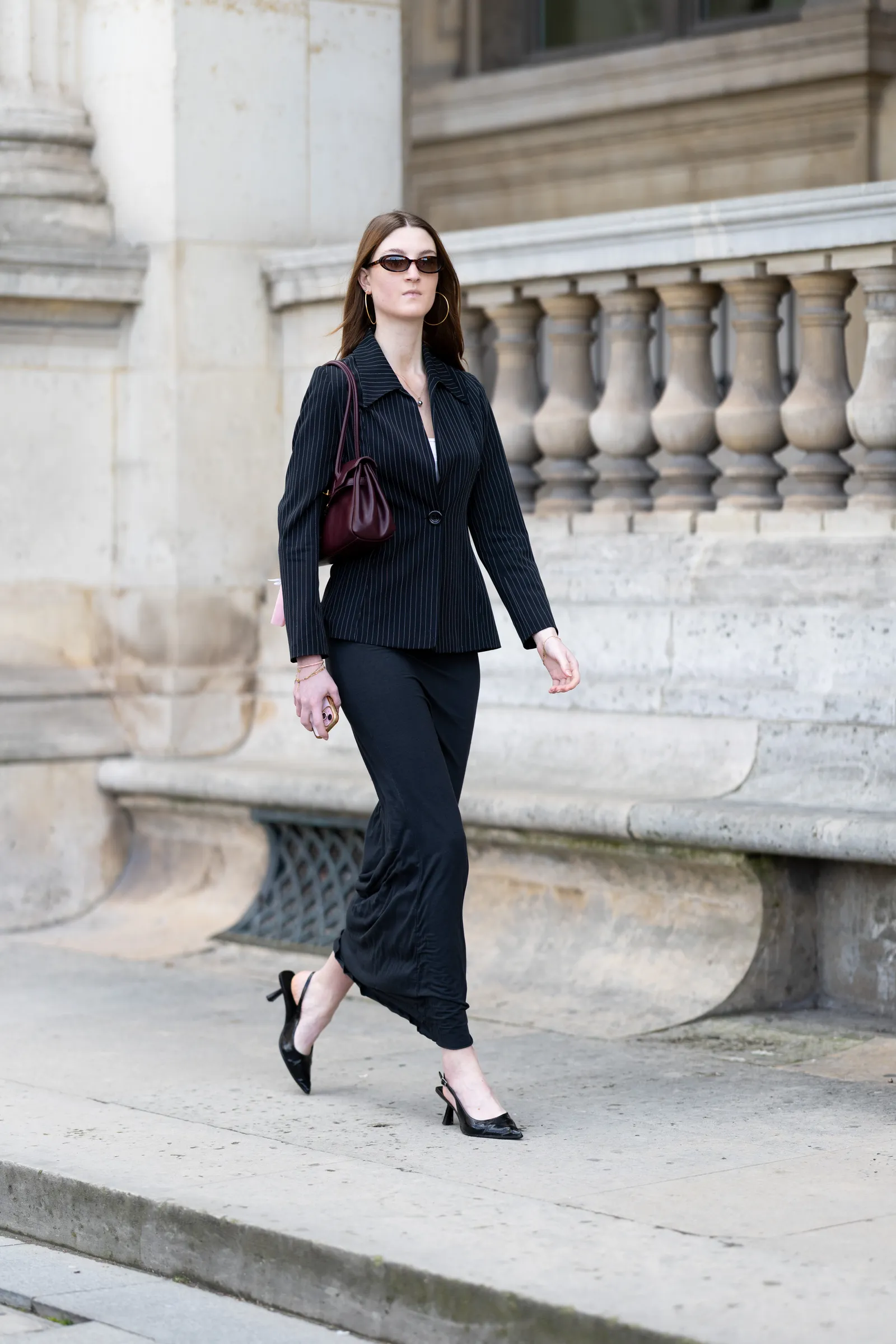 Kiểu chân váy công sở amp;#34;soán ngôiamp;#34; quần âu Hè này, các nàng nên sắm về nếu muốn phong cách thêm đẳng cấp - 2