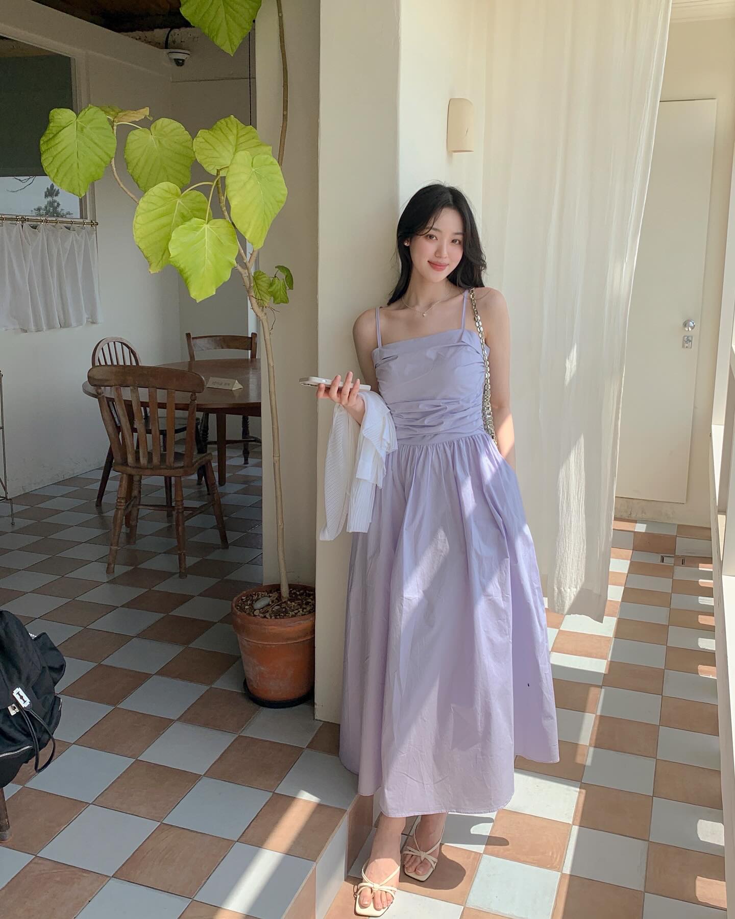 6 mẫu váy siêu nhẹ mát mặc lên amp;#34;như khôngamp;#34;, giúp nàng vượt qua mùa Hè oi bức vẫn xinh hết nấc - 15