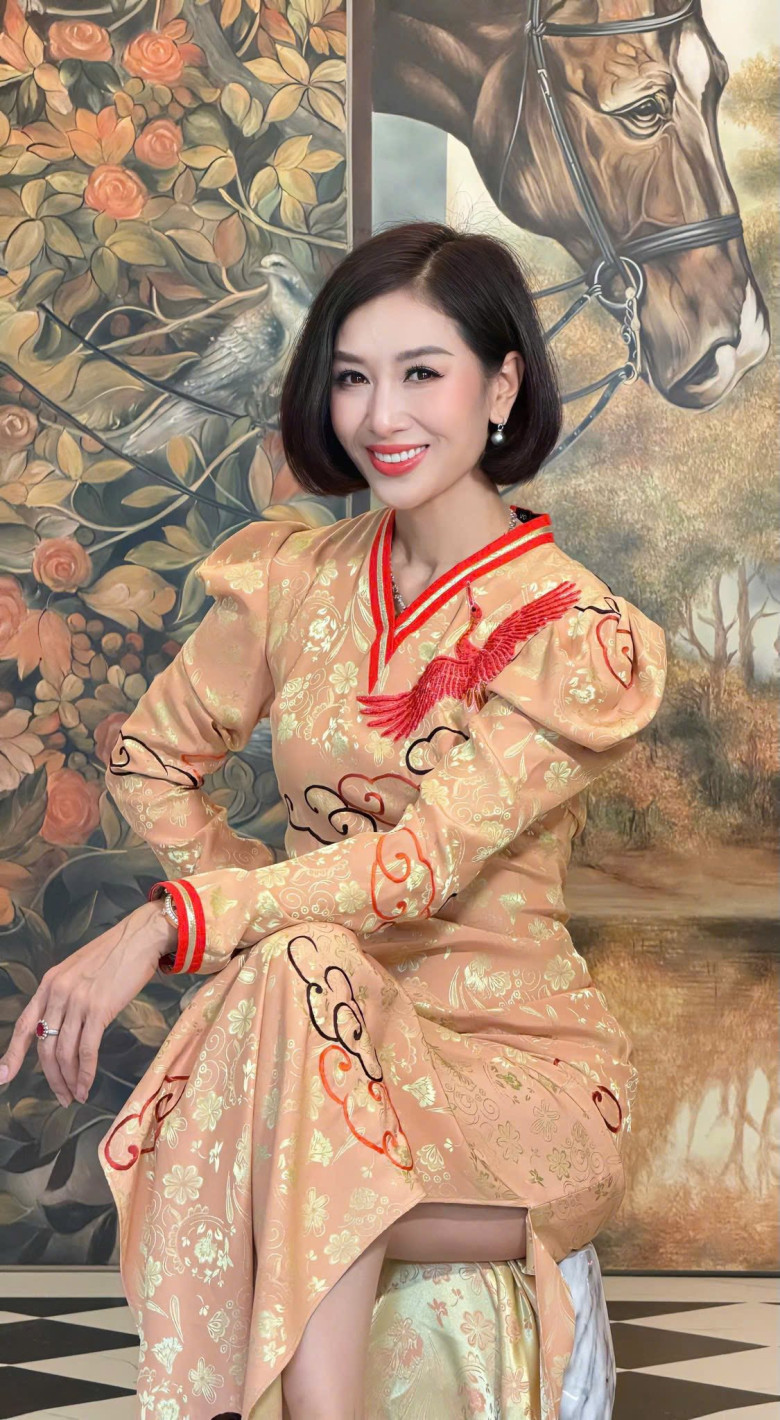 Nhan sắc mặn mà, quyến rũ của Hoa khôi thể thao sau nhiều năm rời xa showbiz.