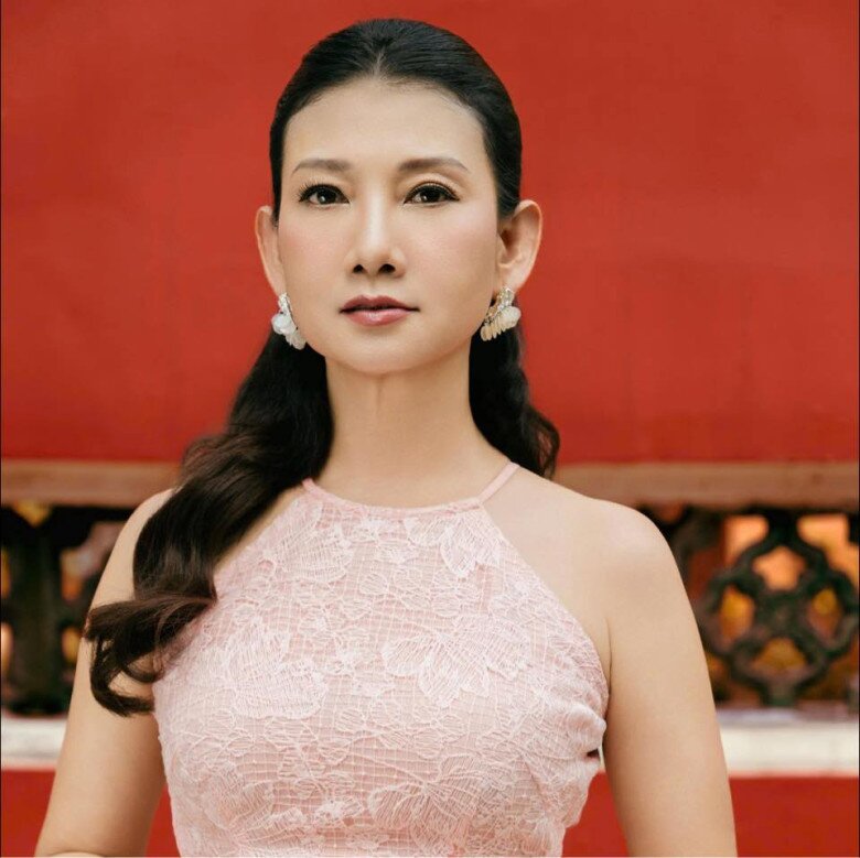 NSND Mỹ Uyên có niềm đam mê với nghệ thuật từ sớm và đã tạo nên được danh tiếng sau nhiều năm làm nghề.