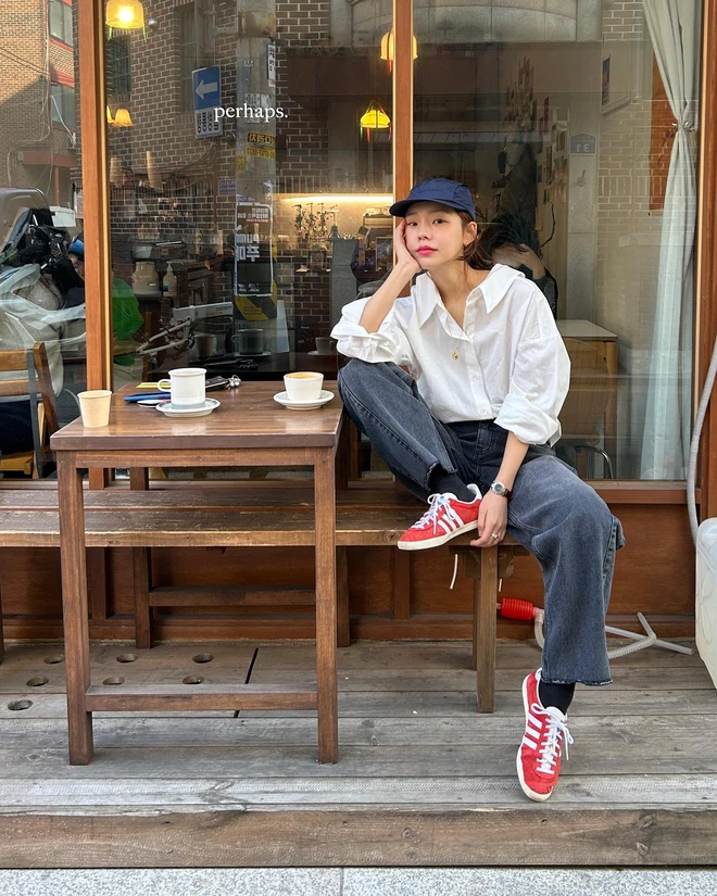 4 mẫu áo che bắp tay mỡ đáng sắm nhất mùa Hè, chống nắng tốt, diện kiểu gì cũng xinh - 16