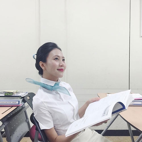 amp;#34;Hot girl hàng khôngamp;#34; đóng MV Sơn Tùng M-TP: Sau là quán quân, đẻ 2 con cho chồng giám đốc vẫn được khen amp;#34;lão hóa ngượcamp;#34; - 1