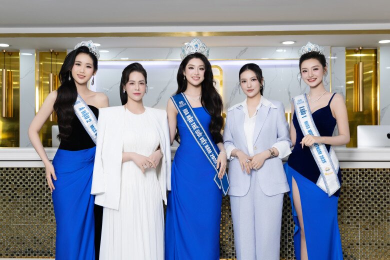 Nhật Kim Anh không hề kém cạnh khi đọ sắc với các hoa á hậu.