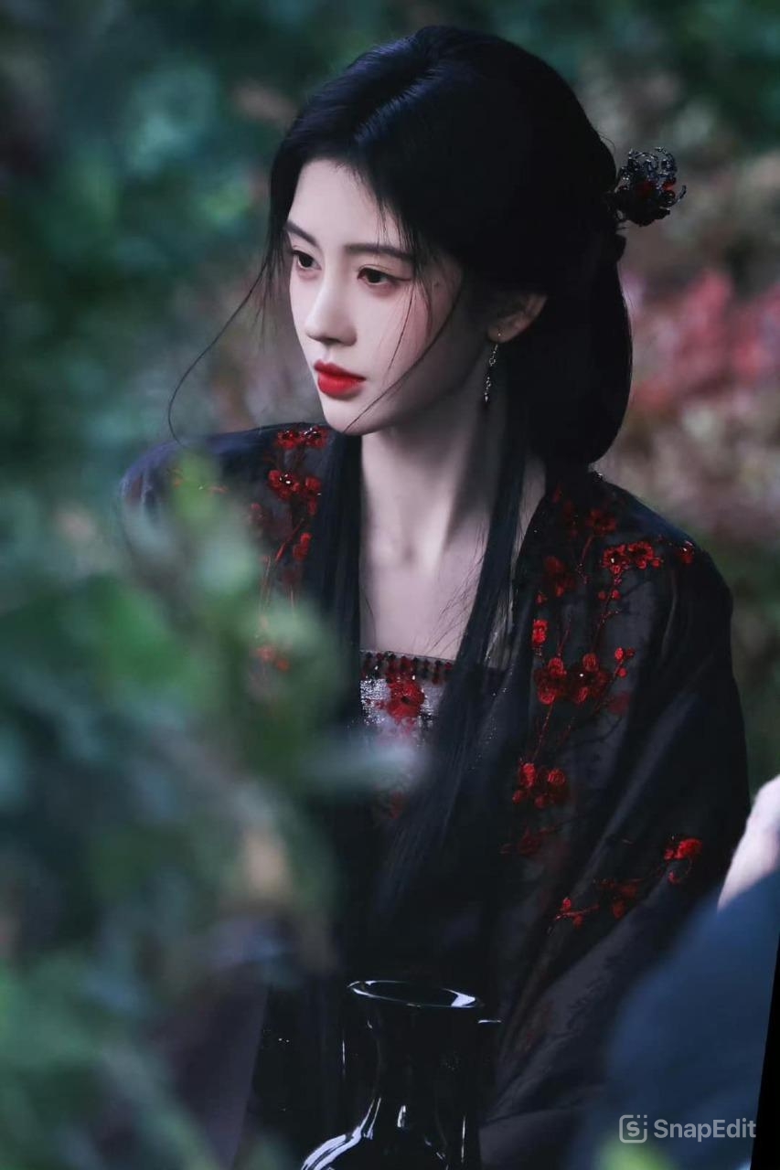 Nhan sắc Cúc Tịnh Y trong phim mới khiến dân tình phải trầm trồ. 