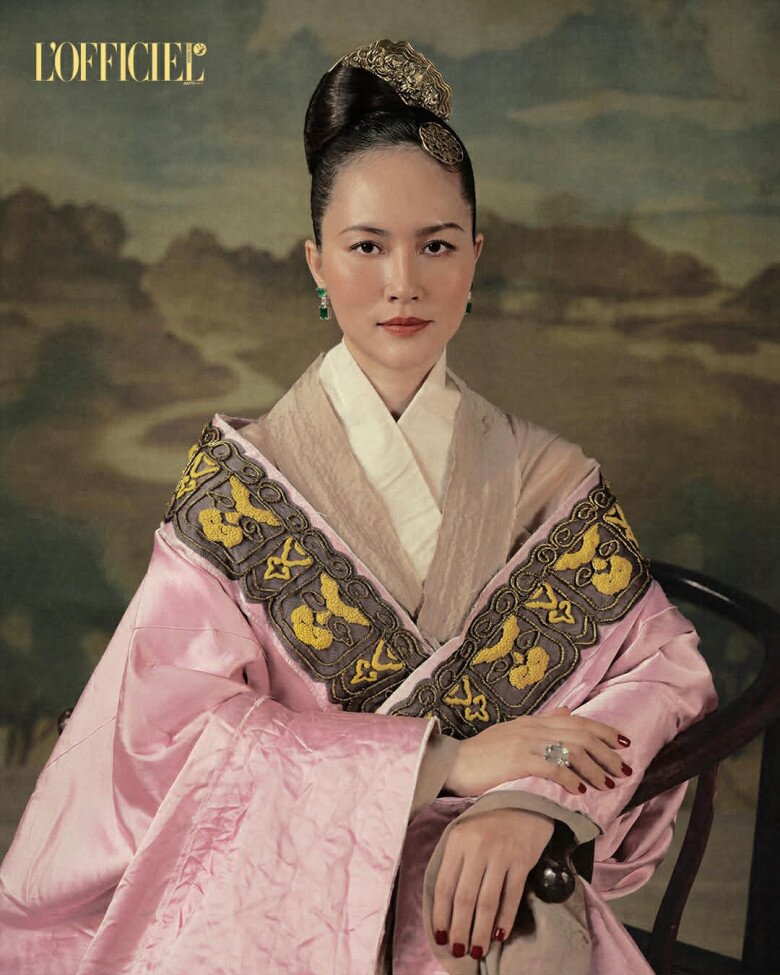 Đỗ Thị Hải Yến vào vai Hoàng hậu trong dự án điện ảnh Hộ Linh Tráng Sĩ - Bí Ẩn Mộ Vua Đinh. Nét đẹp tao nhã, cao sang của cô được nhiều người khen ngợi.