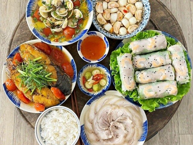 Bếp Eva - Hôm nay nấu gì: Cơm ngon cho ngày nắng nóng