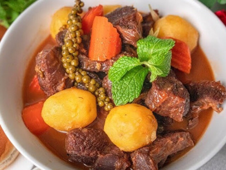 Cứ vài hôm lại ăn bò hầm nhưng giờ mới biết, cho mấy thứ này vào, bò cực nhanh mềm không cần nồi áp suất