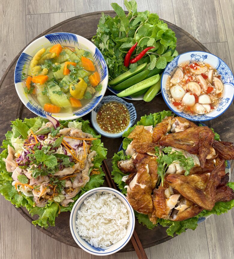 Bữa tối đầy hấp dẫn.