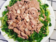 Bếp Eva - Loại lá mọc dại trong vườn nhà, hỗ trợ hệ miễn dịch lại tốt cho da, làm gỏi hay xào đều ngon bất chấp