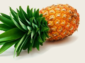 Mua dứa, lấy quả to hay nhỏ thì ngon ngọt, nhiều người không biết nên chọn sai, bảo sao dứa chua khó ăn