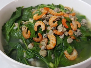 Cây này nghe tên lạnh cả gáy, xưa cho lợn ăn nay thành đặc sản, có tiền chưa chắc đã mua được, xào hay nấu canh đều ngon