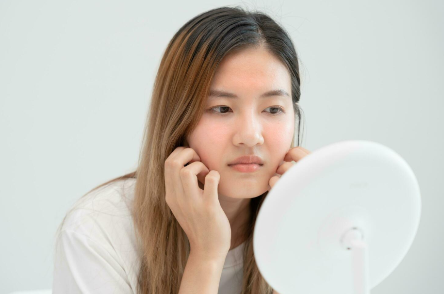 Dù đầu tư nhiều hơn cho việc chăm sóc da, không ít phụ nữ vẫn gặp tình trạng da nhạy cảm và thiếu sức sống