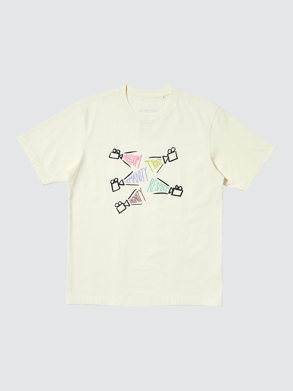 UNIQLO lan tỏa thông điệp hòa bình qua điện ảnh: Hợp tác cùng diễn viên Quan Kế Huy và đạo diễn Sofia Coppola trong các thiết kế PEACE FOR ALL mới - 4