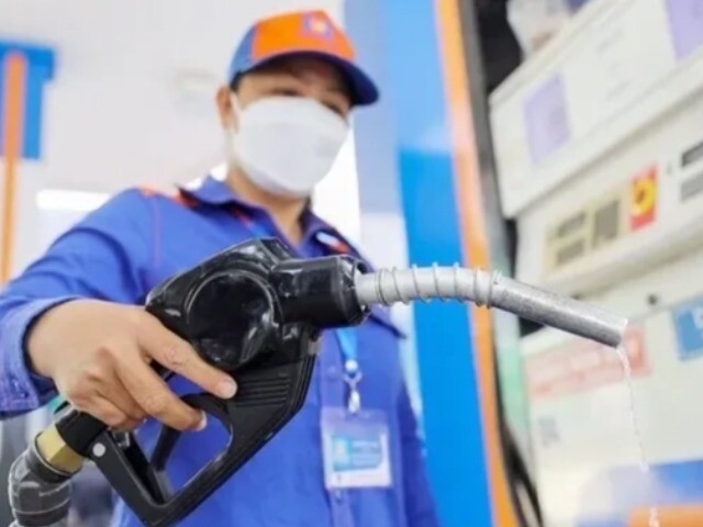 Giá xăng dầu hôm nay 6/4: Dầu thế giới tiếp đà tăng