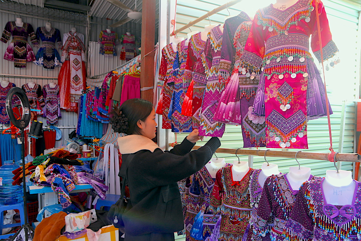 Bức tranh màu sắc tuyệt đẹp tại chợ phiên Mường Khương