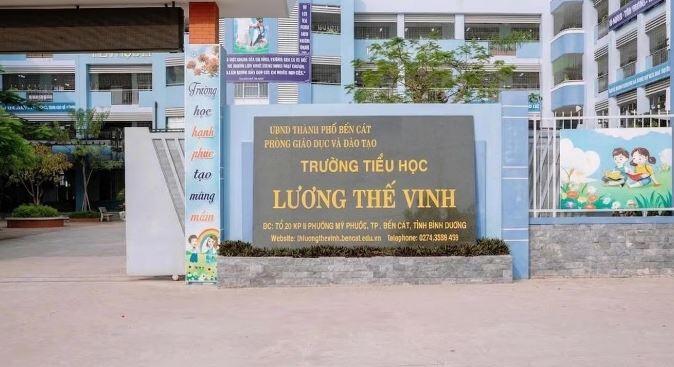 Kỷ luật, dừng đứng lớp cô giáo bắt học sinh tự chích kim vào tay - 1