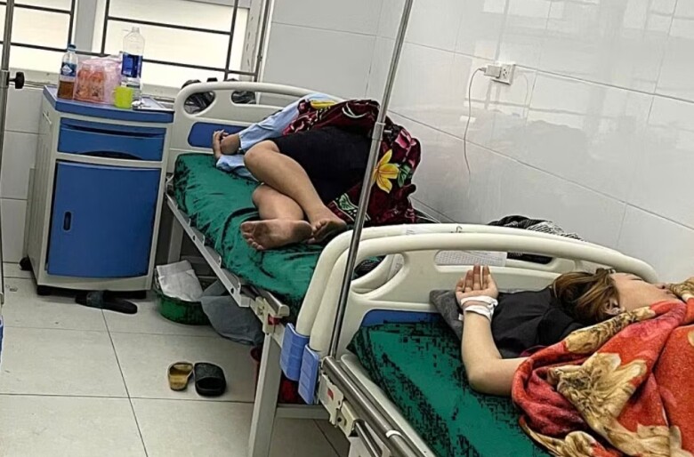 Các bệnh nhân đang điều trị tại BV Đa khoa Diễn Châu (Nghệ An).