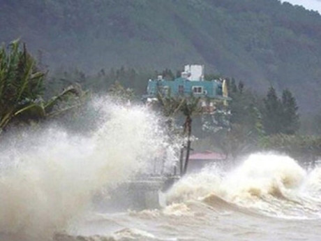 Bão Sinlaku mạnh lên cấp 15 nhưng ít có khả năng vào Biển Đông