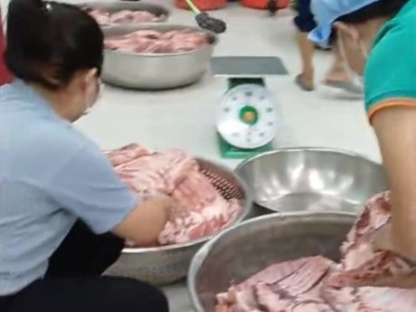 TPHCM: 2 trường ngưng bữa ăn bán trú sau vụ ngộ độc tại trường Bình Quới Tây