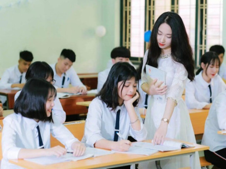 10 ngành học HOT có điểm chuẩn cao nhất năm 2025: Nhiều ngành phá vỡ kỷ lục, 4 cái tên cán mốc tuyệt đối 30/30