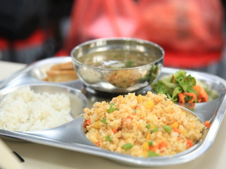 Hà Nội yêu cầu công khai thông tin suất ăn của học sinh