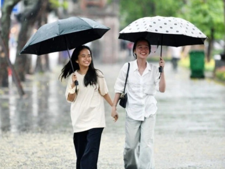 Tin tức 24h: Hà Nội ngày mai chuyển mát rõ rệt, nhiệt độ giảm bao nhiêu sau mưa dông?