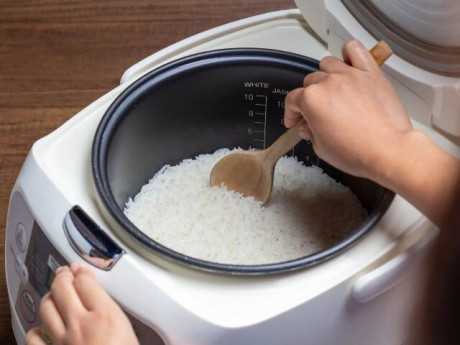 Cảnh báo đặc biệt với người dùng nồi cơm điện: 2 thói quen âm thầm "nuôi" bệnh tật, nhiều người vẫn làm mỗi ngày