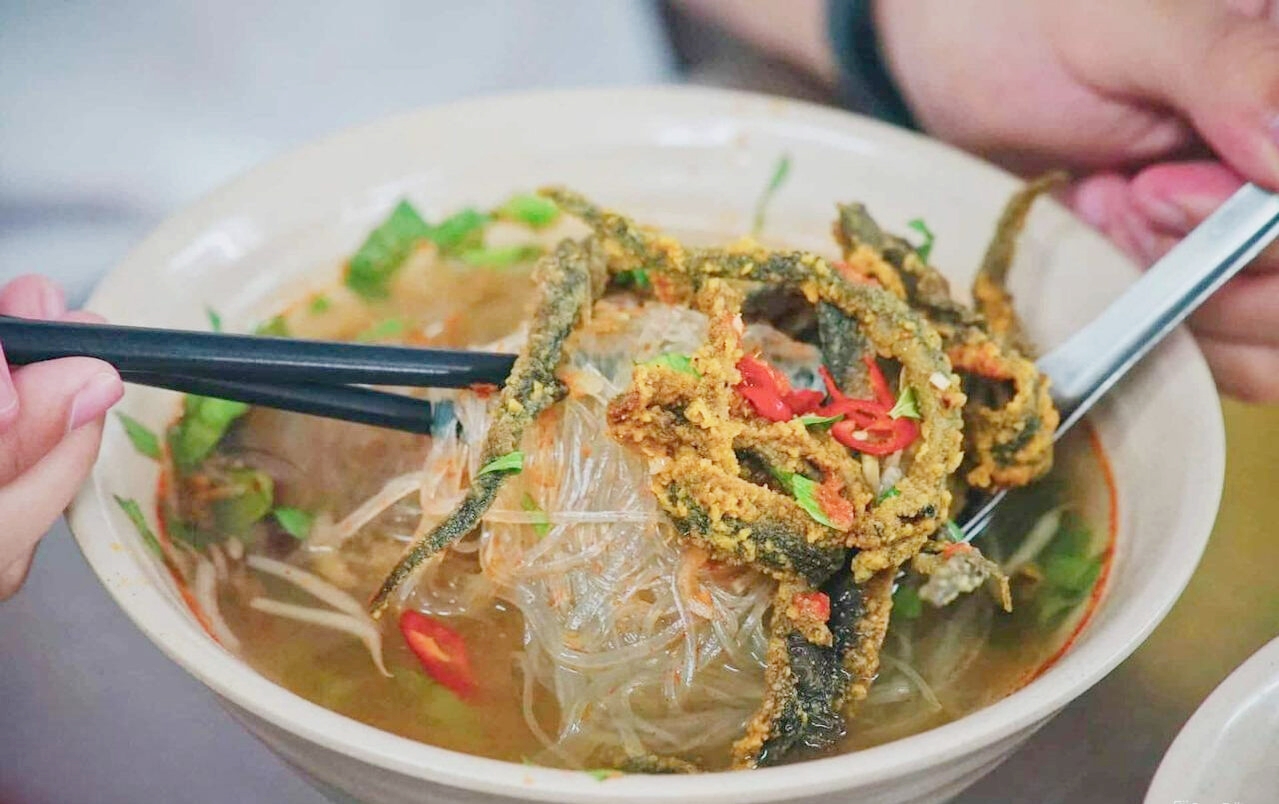 Quán miến lươn lúc nào cũng đông khách