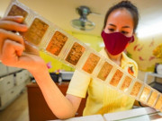 Tin tức - Giá vàng tăng mạnh, nhiều người tiếc nuối vì mất cơ hội mua giá thấp