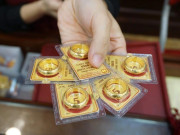 Tin tức - Giá vàng đồng loạt giảm mạnh