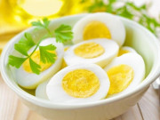 Sức khỏe - Ăn trứng buổi sáng tưởng bổ dưỡng, hóa ra 4 thói quen này lại âm thầm gây hại sức khỏe