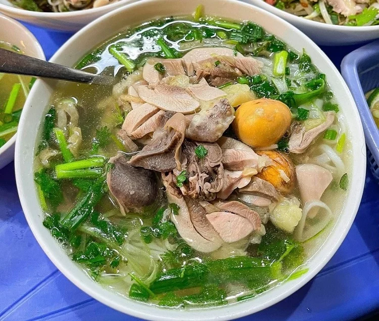 Phở gà đậm vị Hà Thành trong menu ẩm thực Hà Nội