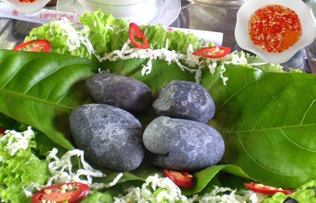 Món đặc sản Cần Thơ này độc đáo là trong cách thưởng thức