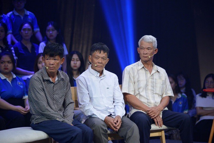Ông Hà cùng các anh em trong gia đình “nhận nhầm” bao năm