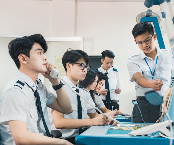 Kiểm soát viên không lưu là công việc đòi hỏi nhiều kỹ năng