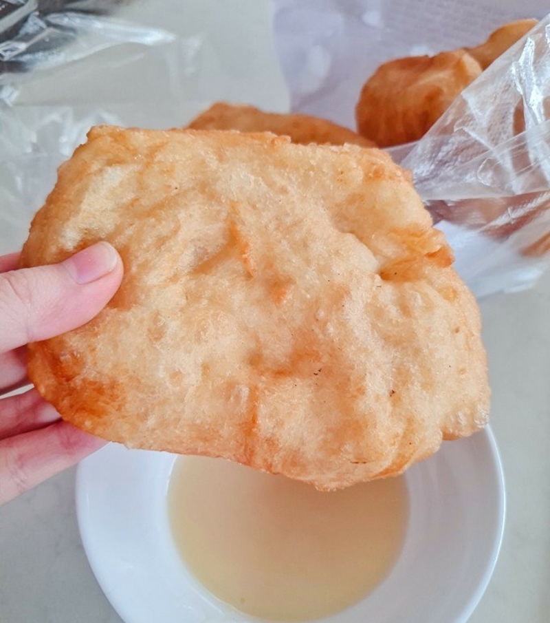Bánh bẻng giá chỉ vài nghìn đồng