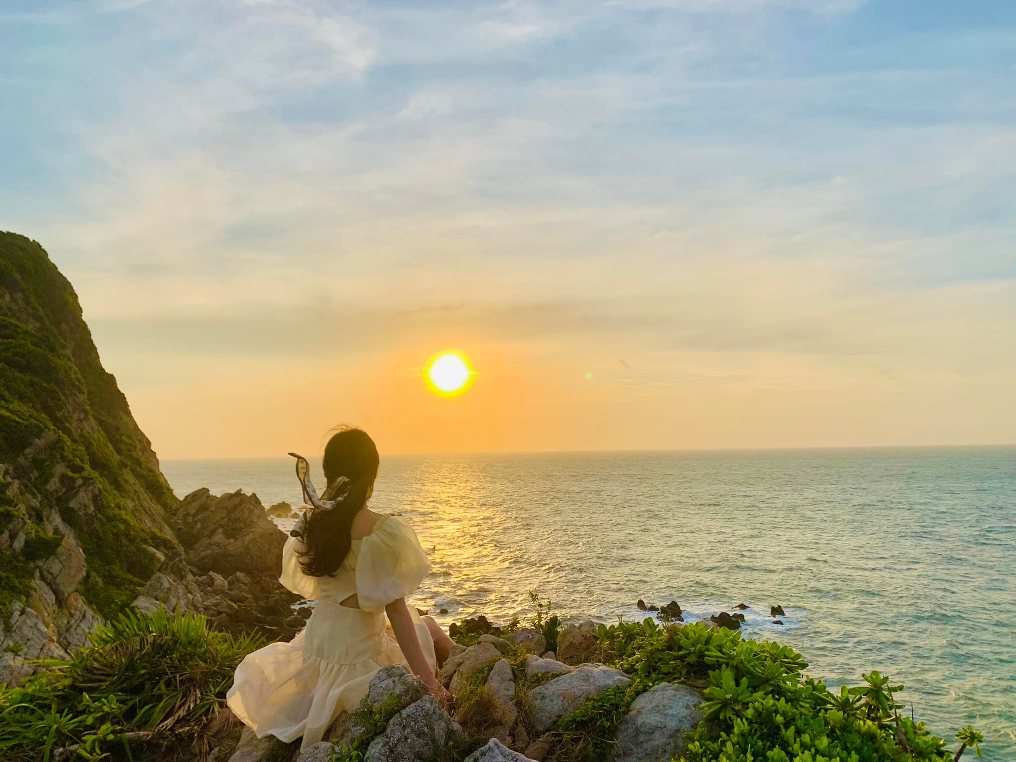 Hoàng hôn ở Quan Lạn luôn là điểm check-in hấp dẫn 